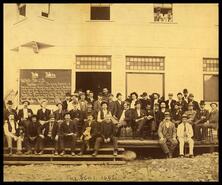 Large group of men in front of Slocan Hotel, Kaslo, B.C.