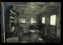 Interior of the houseboat "Marion"