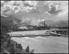 Columbia River during 1948 flood