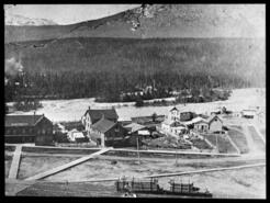 Kootenay Hotel, Queen's Hotel and stable and Warrens in Golden