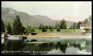 Postcard of Williamson's Lake