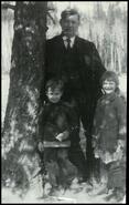 William L. Kelly with his children Ed and Josephine