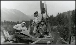 Crew working on the hull of the S.S. Rosebery at Rosebery, B.C.