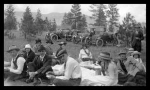 Jackson, Bush and McMynn families at picnic, ca. 1915