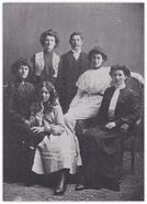 Group photograph of Cartwrite family