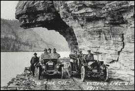 Two automobiles at the "Rock Cut"