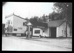 Peachland general store
