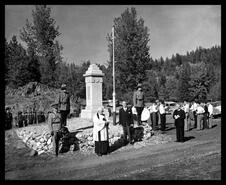 Cenotaph service during Lieutenant Governor's visit