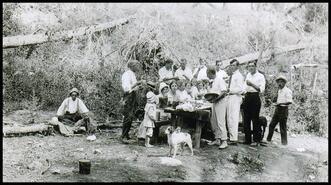 Pixton family at picnic near Beaver Lake