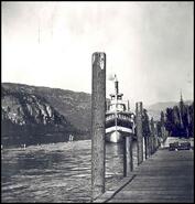 S.S. Bonnington coming into the dock at West Robson