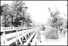 Enderby bridge during 1948 flood