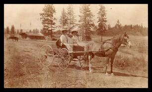 Rita, Lela and Inez (nee Offerdahl) Richards in horse-drawn wagon