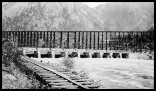 Similkameen dam and railway trestle