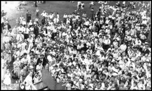 Crowd at annual smelter picnic in Nelson, 1940s