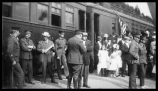 Toibias' Tigers, World War I troops preparing to board train at the railway station in Golden