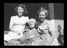 Ted Dewdney, wife Helen and daughter Dee Dee in Nelson