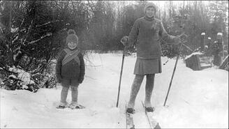 Robert Megaw on snowshoes and Madelaine Megaw on skis