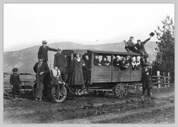 Group of school children on Joe Glaicar's school bus