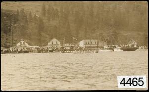Peachland rowing races