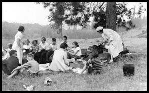 Jack Morrison and group enjoying a picnic at Whiteman's Creek
