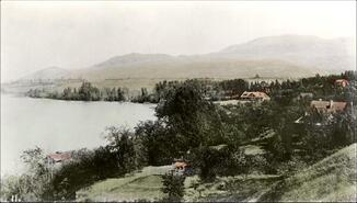 Kalamalka Lake, Country Club with red roof