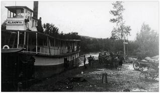 Steamboat 'Klahowya' unloading on Columbia River in Edgewater