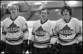Group of Nelson Maple Leafs players