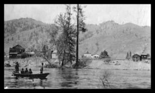 Men in boat on the Kettle River