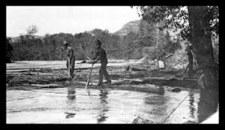 Log men on the Kettle River, ca. 1915