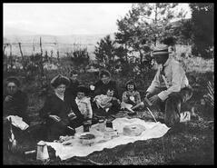 Ella May McMullen, Frances Kathleen Pelly, George S. Pelly at picnic