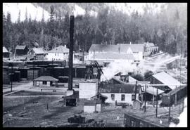 Early scene at Columbia River Lumber Company mill